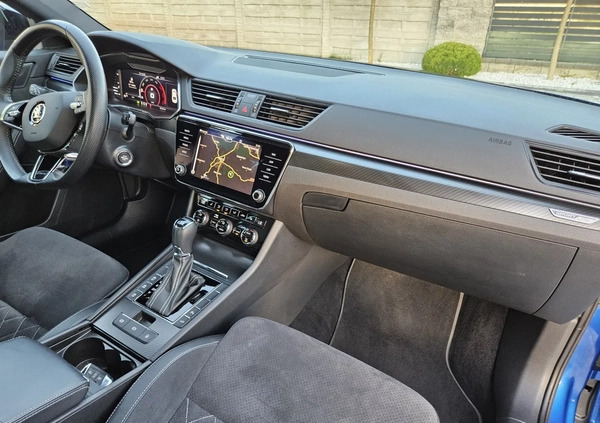 Skoda Superb cena 137700 przebieg: 63230, rok produkcji 2021 z Kielce małe 742